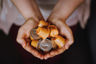 What are the features of compostable capsules?